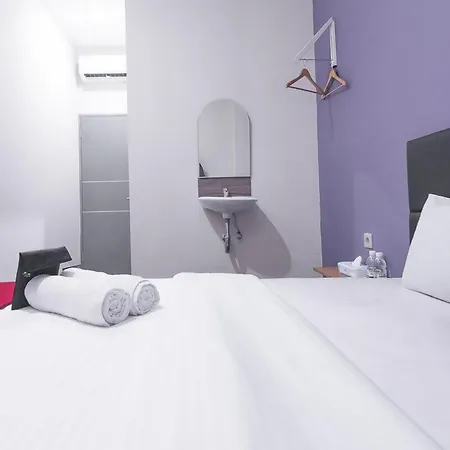 RedDoorz near ITC Mangga Dua-2